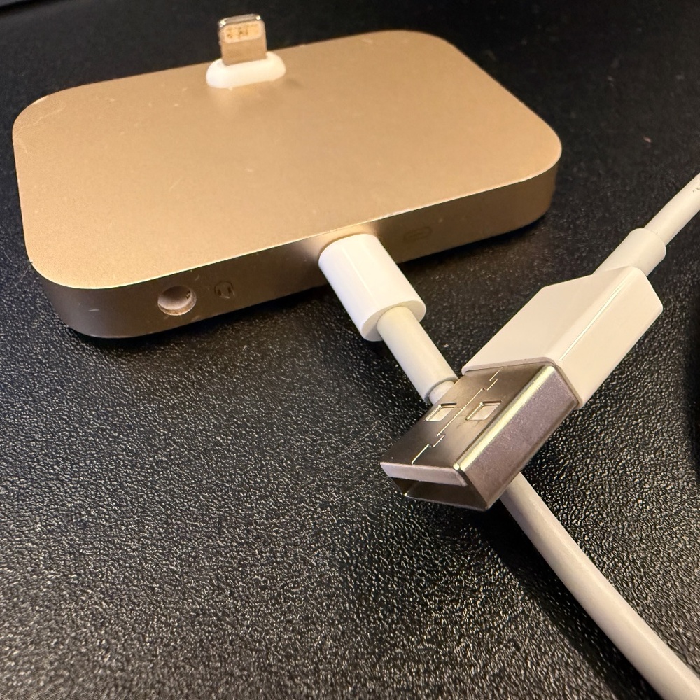 Rose Gold Apple Desktop Charging Dock and Audio Port for Lightning Port iPhone